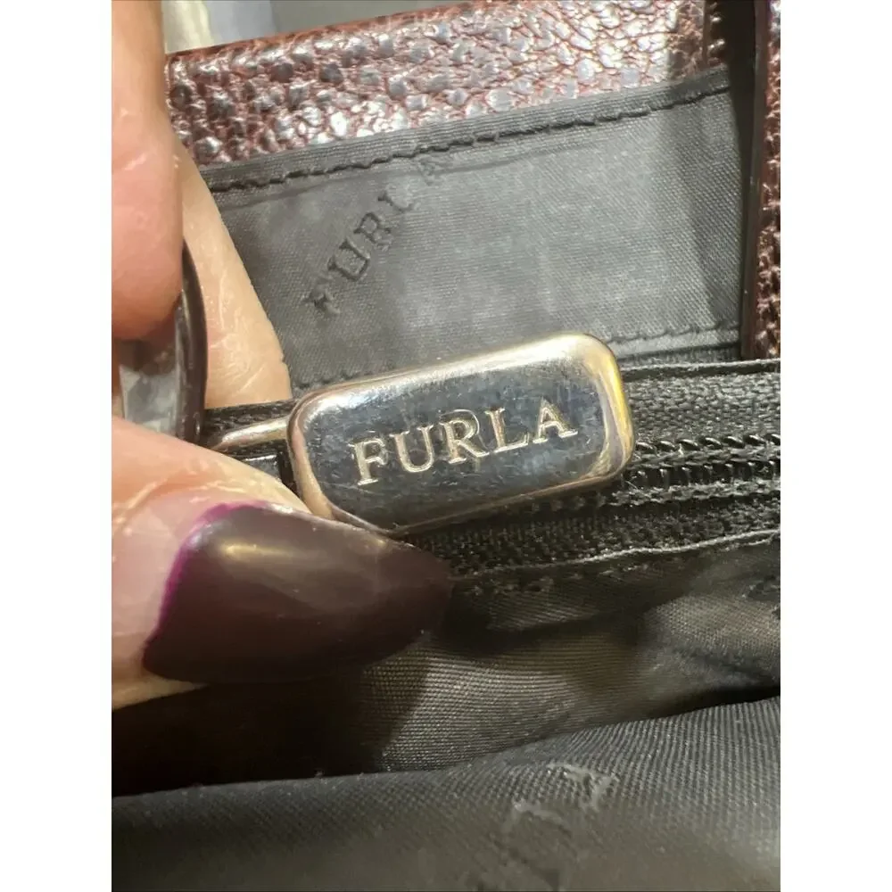 VGT Furla Made In Italy Pebble Handbag/Crossbody Bag Two Tone Color Black/Brown - Picture 10 of 16